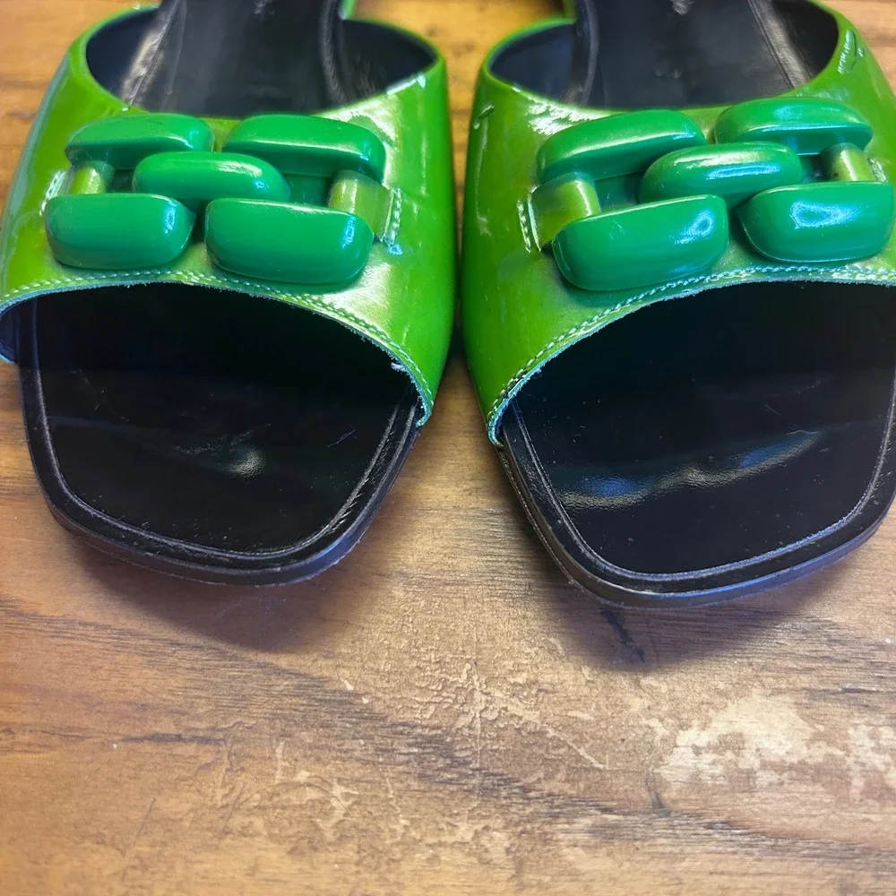 Robert Clergerie wmn 8.5 Green Patent‎ Leather Chain vtg Y2K kitten heel sandals